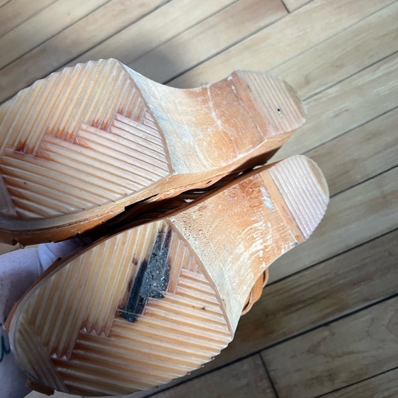 Anna Clogs made in Sweden wooden woven patterned open toed clogs - Picture 5 of 9